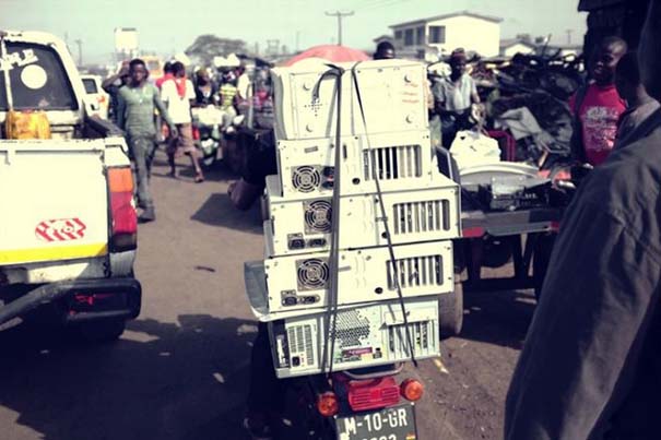 Υπολογιστές σε "καλή κατάσταση" πάνε προς πώληση στην Accra